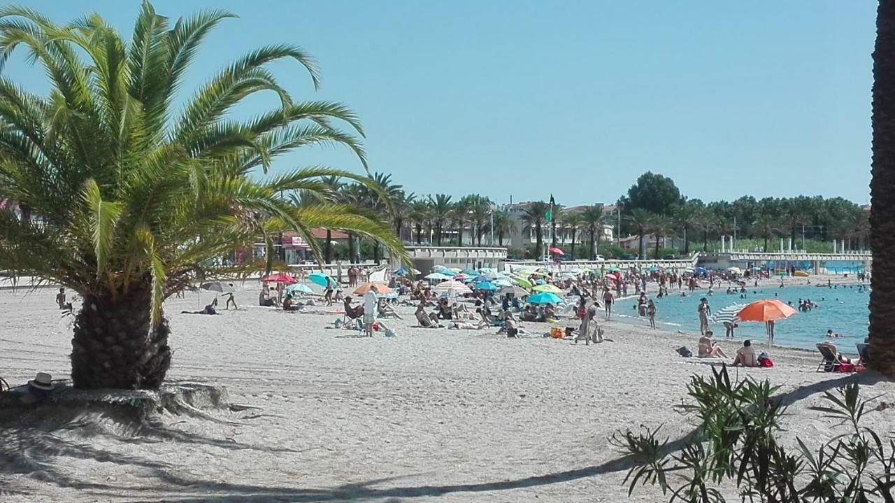 Grand Studio Climatise En Bord De Mer Avec Parking Securise Golfe-Juan Dış mekan fotoğraf