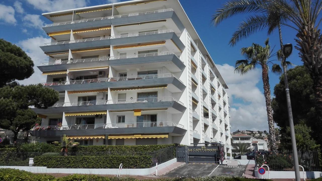 Grand Studio Climatise En Bord De Mer Avec Parking Securise Golfe-Juan Dış mekan fotoğraf